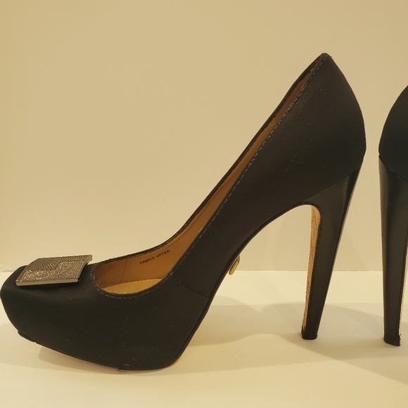 Super Hot L.A.M.B Heels - Picture 7 of 11